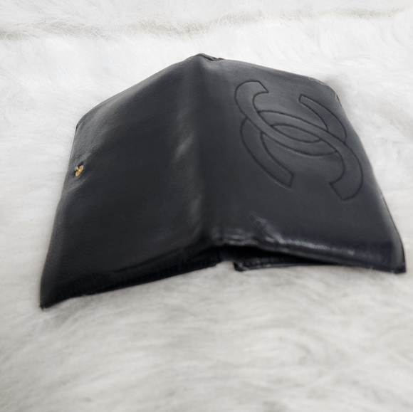 ๐ฏ % Authentic Vintage Chanel black Caviar Leather Wallet - Picture 8 of 17